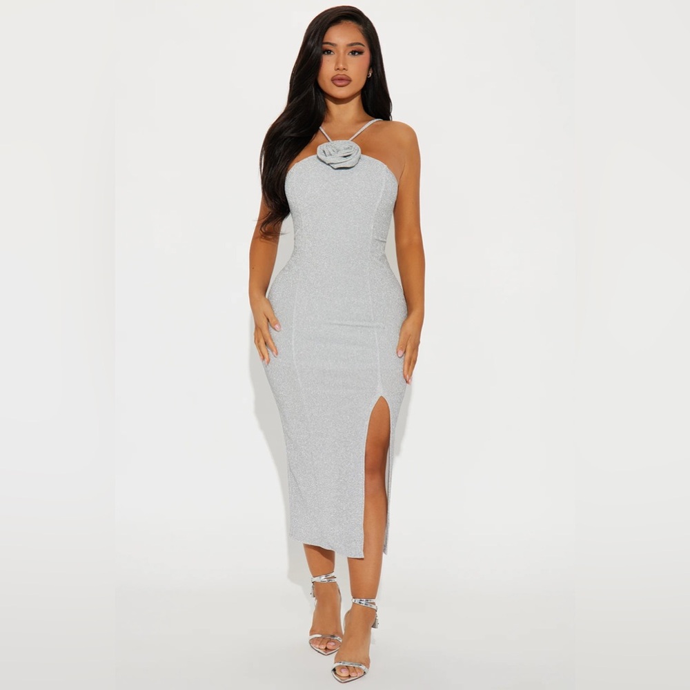 Rose Silver Midi Dress New Size Medium